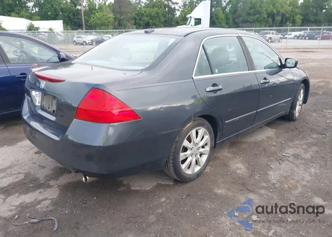 2006 Honda Accord 3.0 Ex z USA, uszkodzony, nr VIN 1HGCM66596A025457